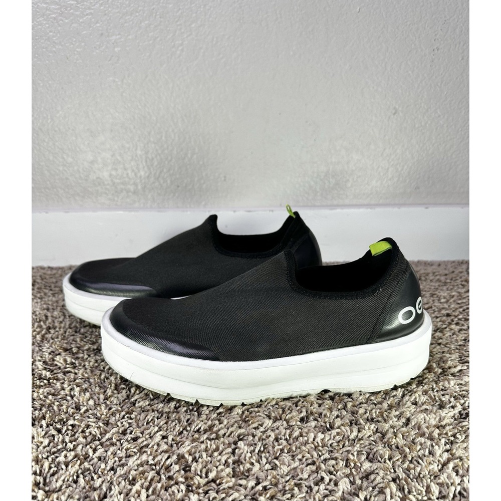 OOFOS Oomg Eezee Women's Size 9 Black Low Slip On Shoe Sneakers